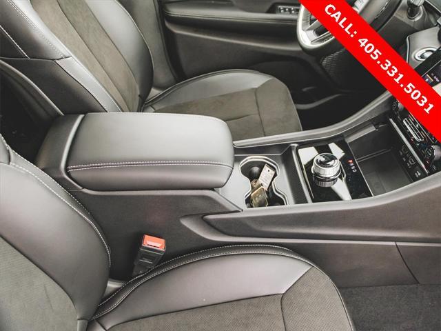 new 2025 Jeep Grand Cherokee L car, priced at $44,006