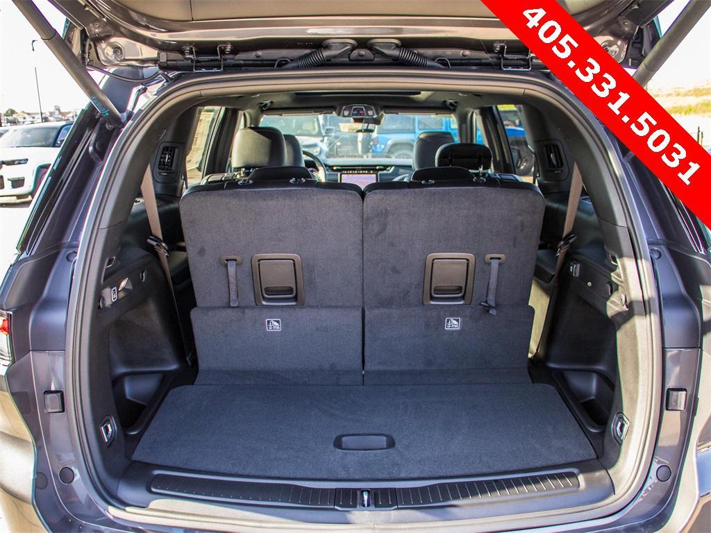 new 2025 Jeep Grand Cherokee L car, priced at $43,567