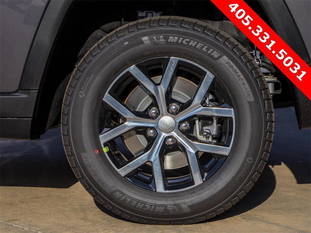 new 2025 Jeep Grand Cherokee L car, priced at $43,567