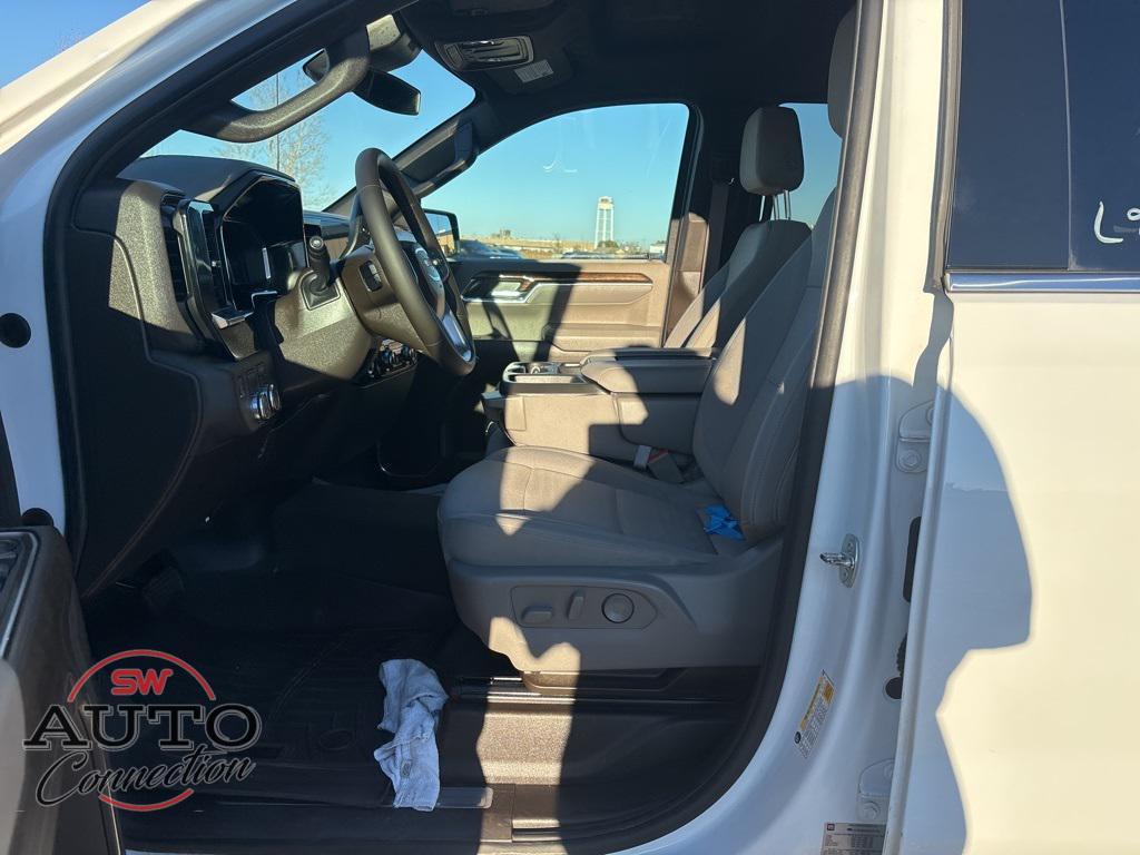 used 2024 GMC Sierra 1500 car, priced at $28,900