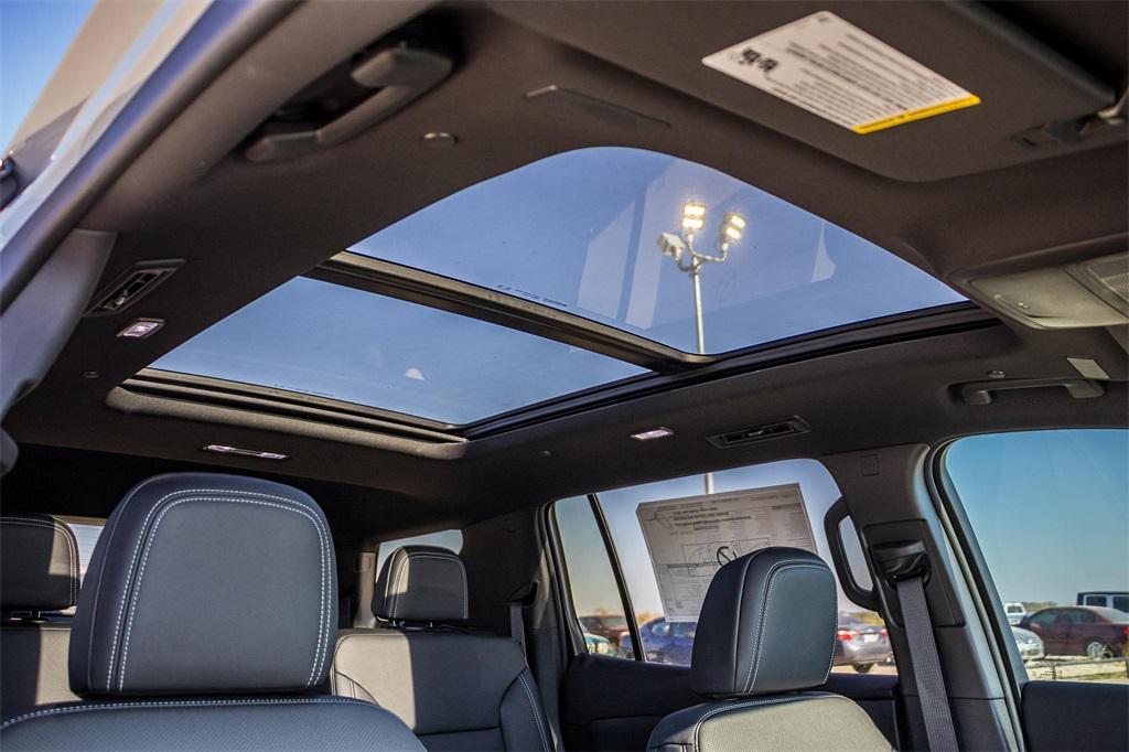 new 2026 Chevrolet Traverse car, priced at $48,954