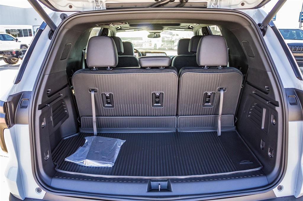 new 2026 Chevrolet Traverse car, priced at $48,954