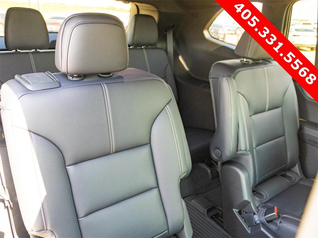 new 2025 GMC Acadia car, priced at $48,815