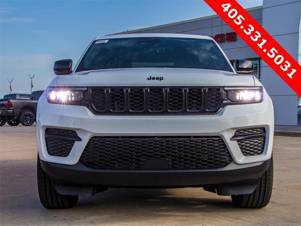 new 2025 Jeep Grand Cherokee car, priced at $39,180