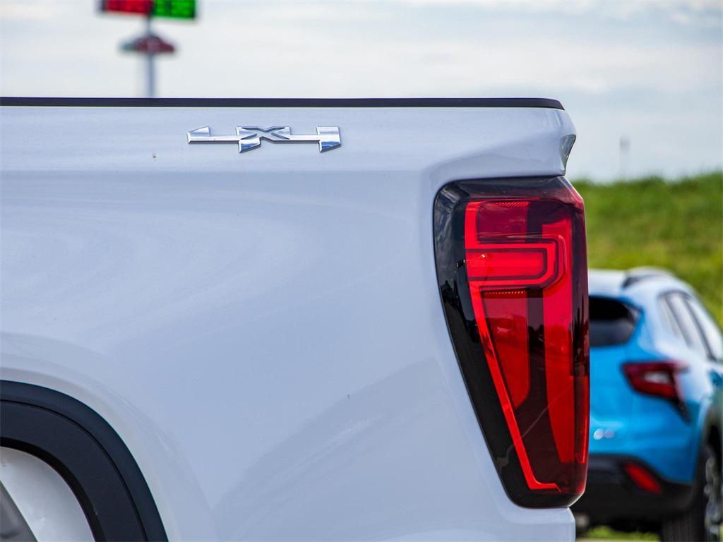 new 2026 GMC Sierra 1500 car, priced at $45,073