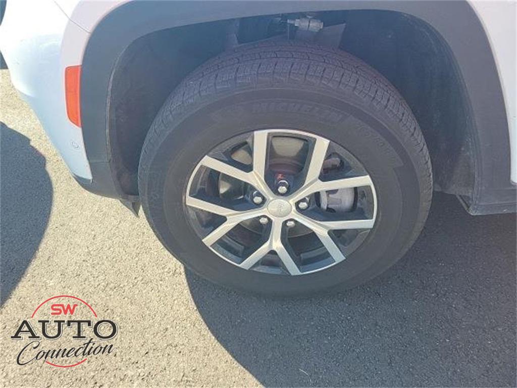 used 2024 Jeep Grand Cherokee L car, priced at $31,535