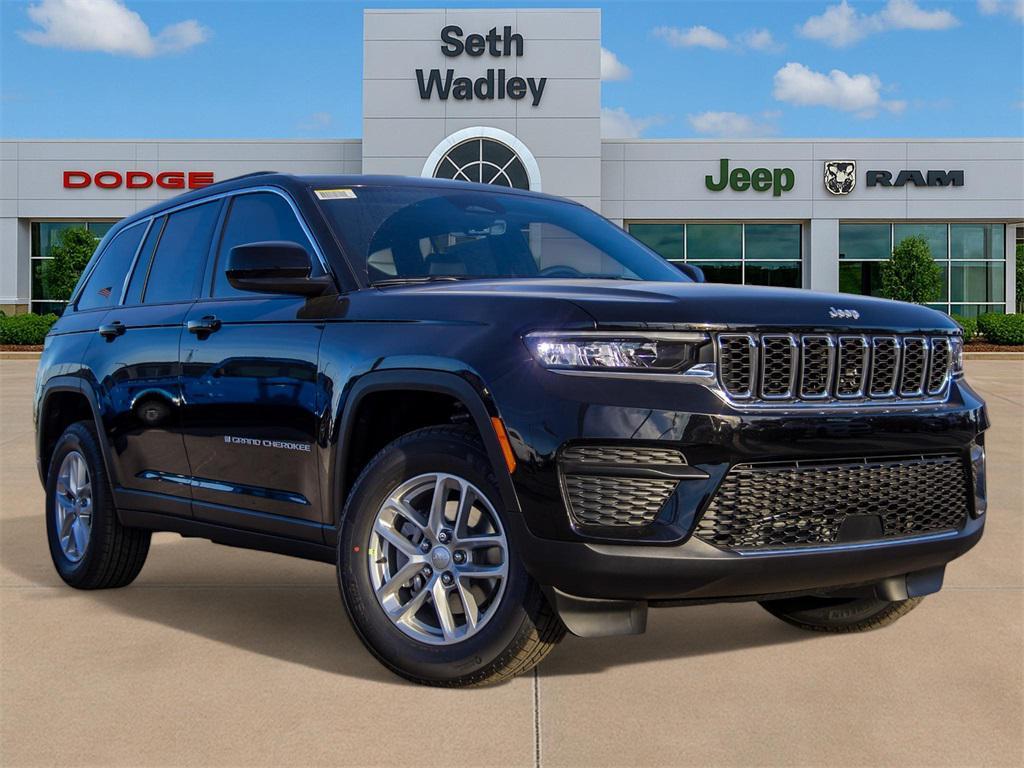 new 2025 Jeep Grand Cherokee car, priced at $39,340