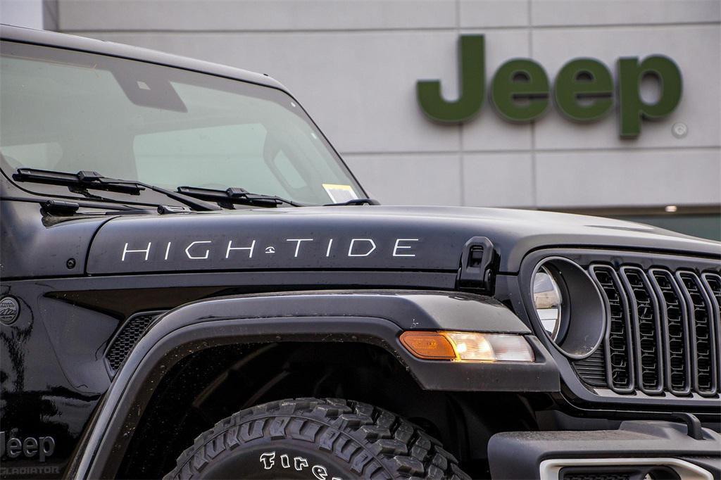 new 2025 Jeep Gladiator car, priced at $45,056