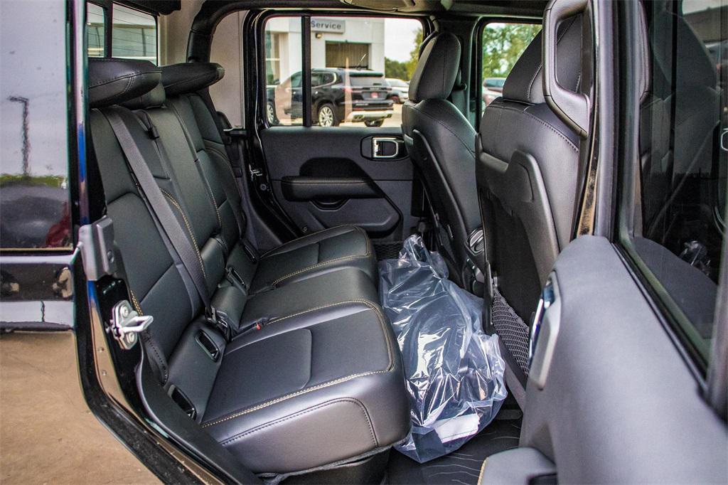 new 2025 Jeep Gladiator car, priced at $45,056