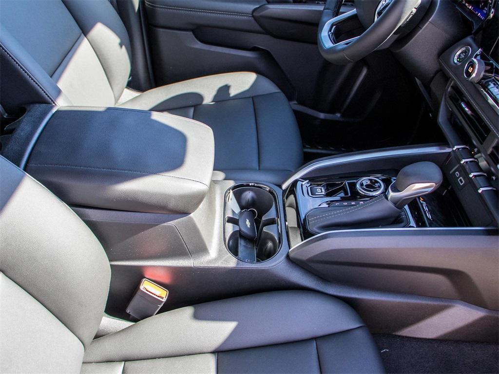 new 2025 Chevrolet Colorado car, priced at $39,014