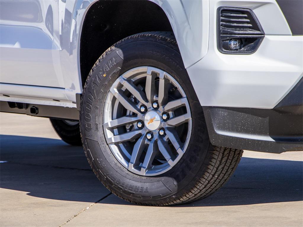 new 2025 Chevrolet Colorado car, priced at $39,014