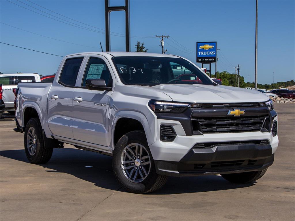 new 2025 Chevrolet Colorado car, priced at $39,014