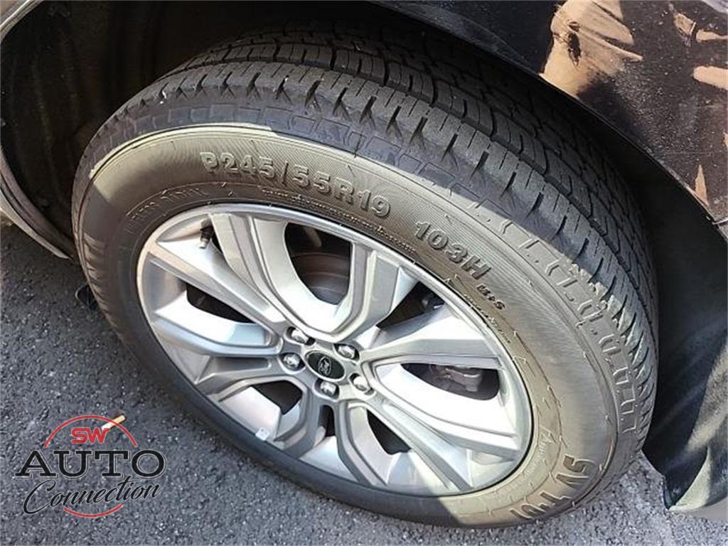 used 2024 Ford Edge car, priced at $25,950