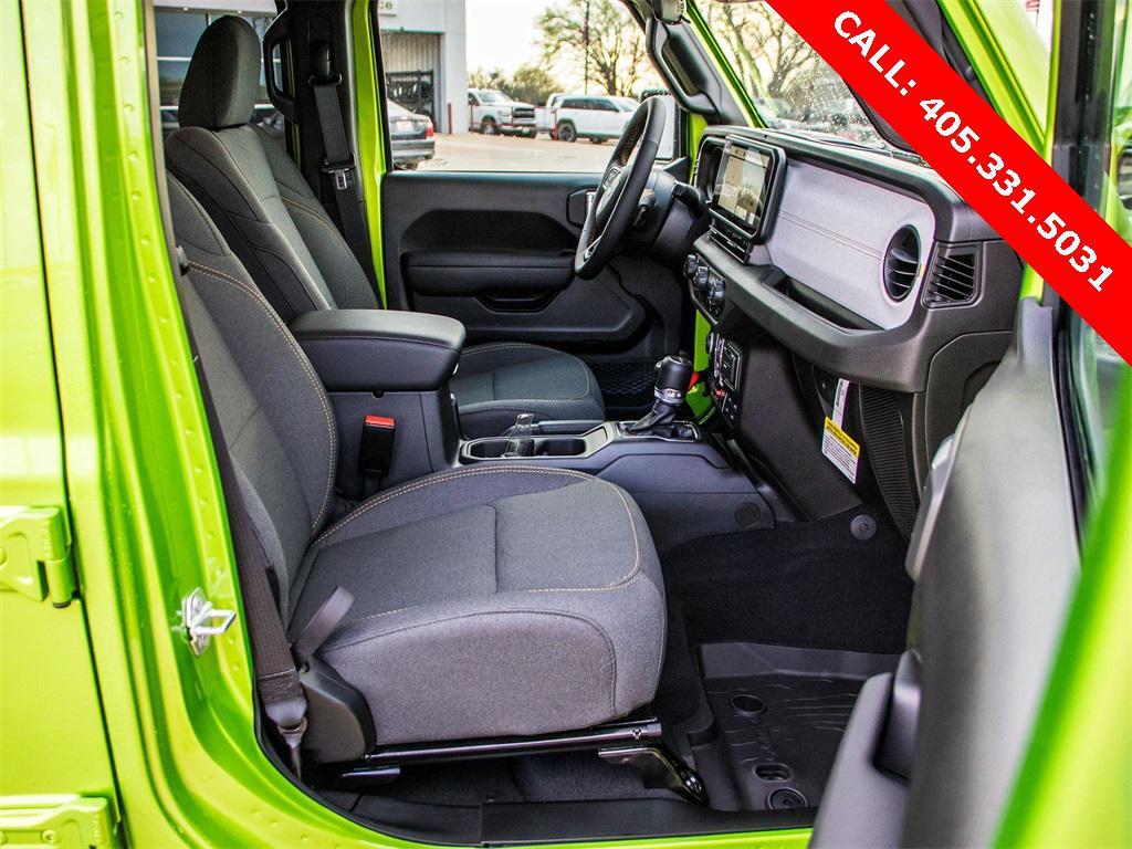 new 2025 Jeep Gladiator car, priced at $44,823