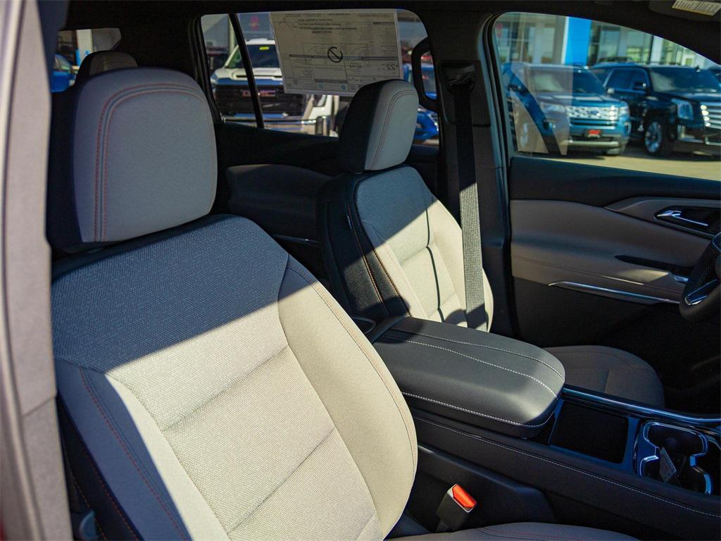 new 2026 Chevrolet Traverse car, priced at $46,980