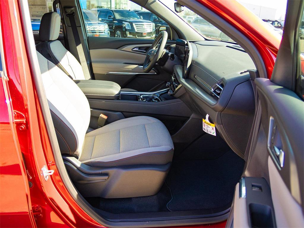 new 2026 Chevrolet Traverse car, priced at $46,980