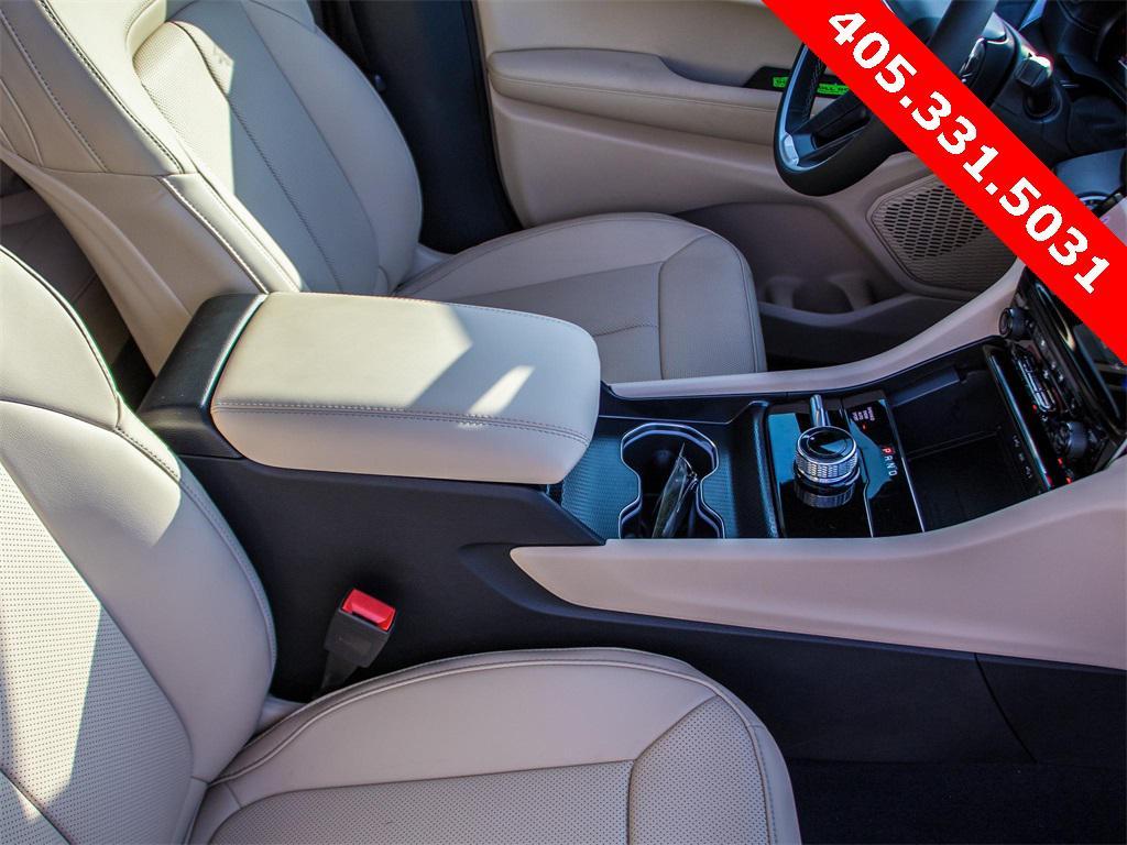 new 2025 Jeep Grand Cherokee car, priced at $48,671