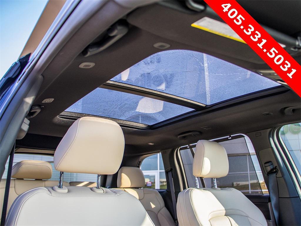 new 2025 Jeep Grand Cherokee car, priced at $48,671