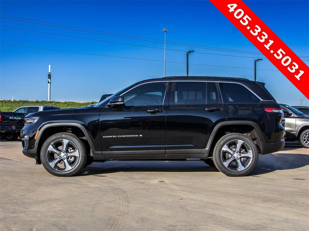 new 2025 Jeep Grand Cherokee car, priced at $48,671