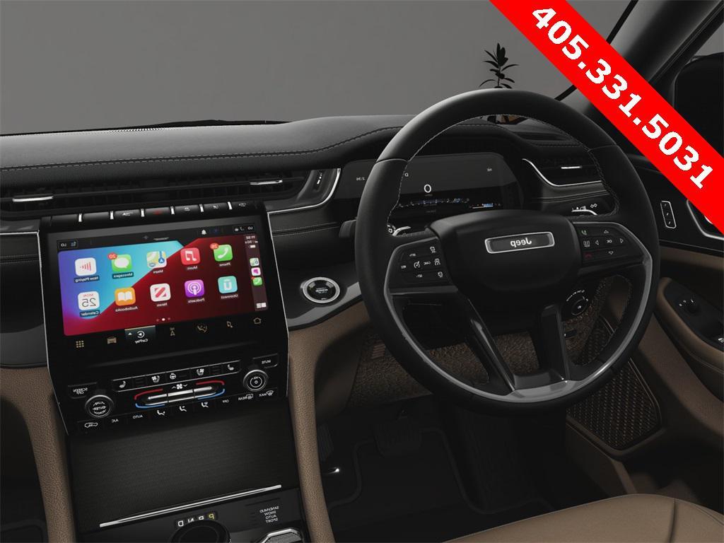 new 2025 Jeep Grand Cherokee car, priced at $55,560