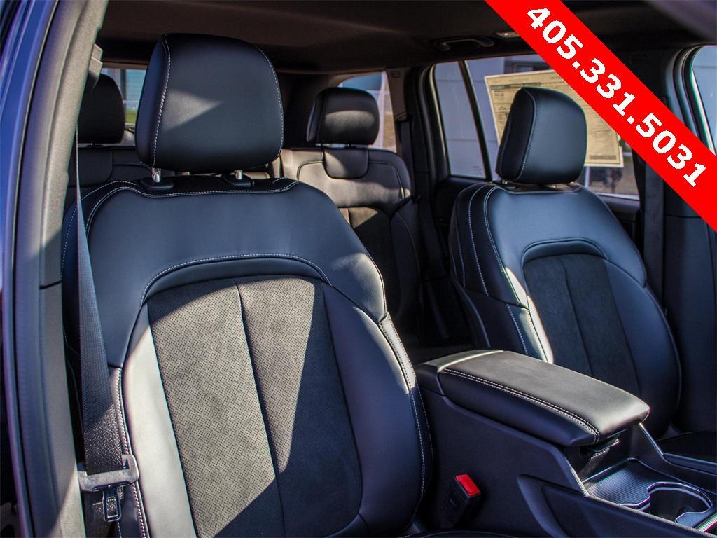 new 2025 Jeep Grand Cherokee car, priced at $37,851