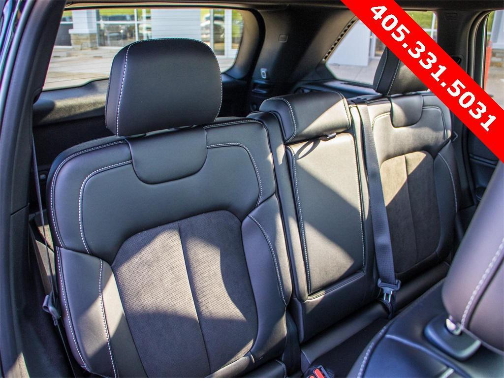 new 2025 Jeep Grand Cherokee car, priced at $37,851
