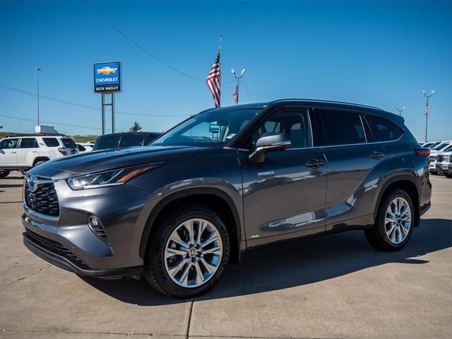 used 2021 Toyota Highlander Hybrid car, priced at $35,988