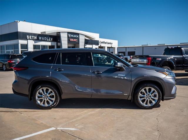 used 2021 Toyota Highlander Hybrid car, priced at $35,988