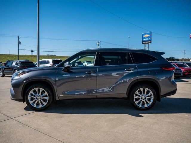 used 2021 Toyota Highlander Hybrid car, priced at $35,988