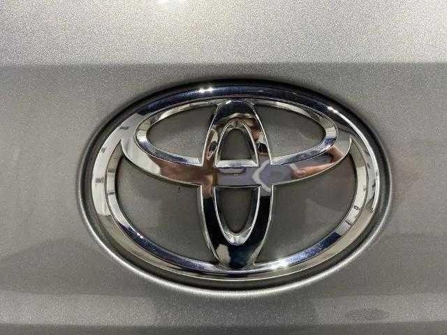 used 2023 Toyota Highlander car, priced at $36,882