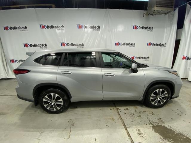 used 2023 Toyota Highlander car, priced at $38,150