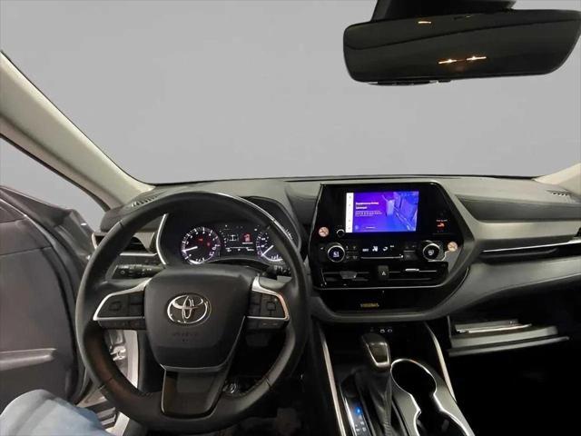 used 2023 Toyota Highlander car, priced at $36,882