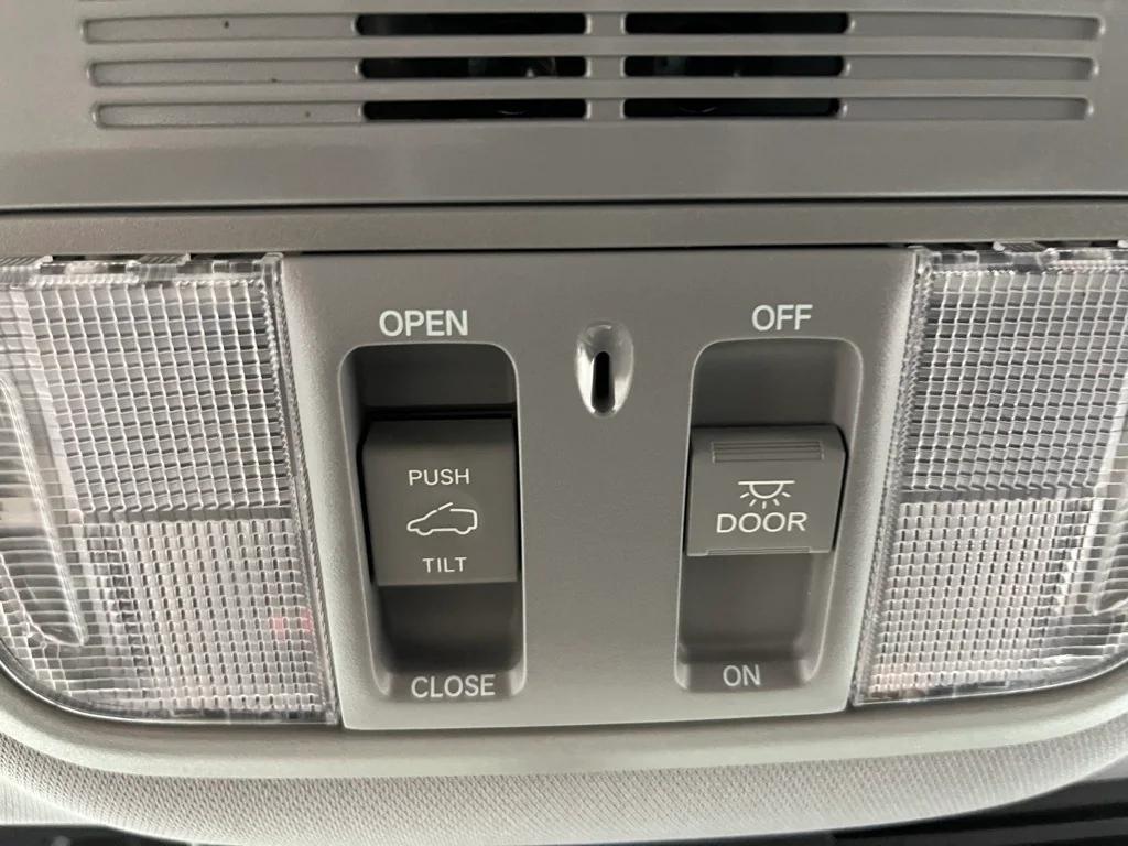 used 2021 Honda CR-V Hybrid car, priced at $28,820