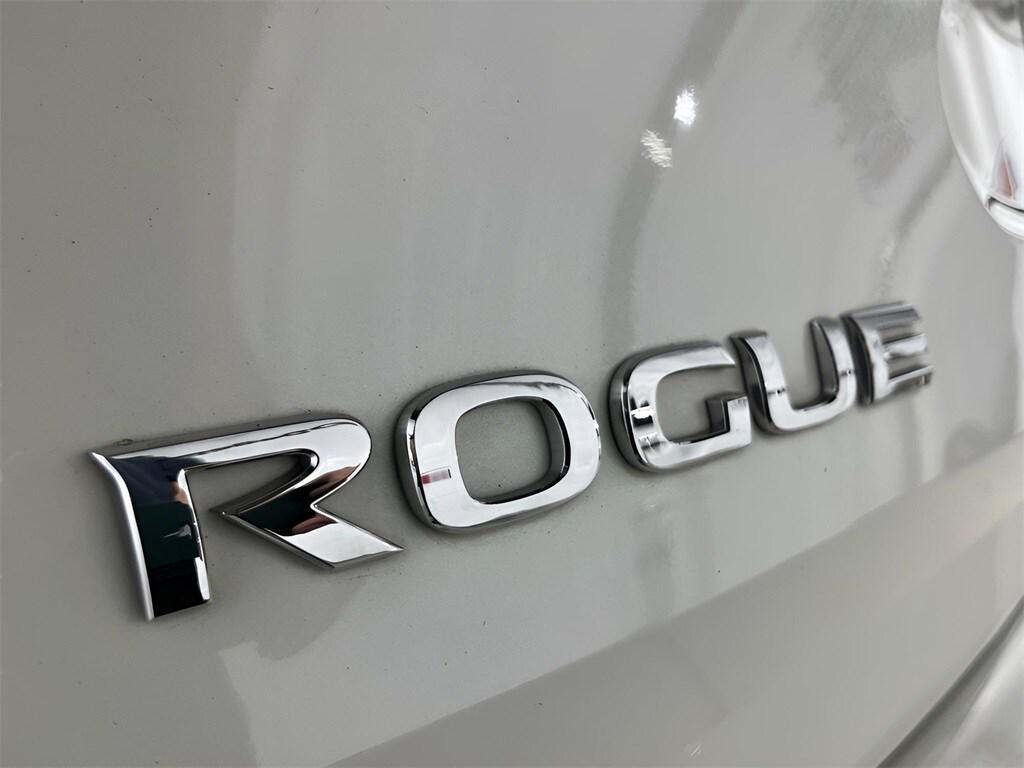 used 2020 Nissan Rogue car, priced at $20,305
