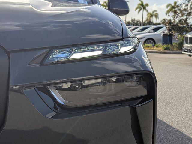 new 2026 BMW X7 car, priced at $125,625