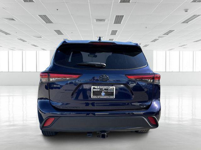 used 2021 Toyota Highlander car, priced at $26,461