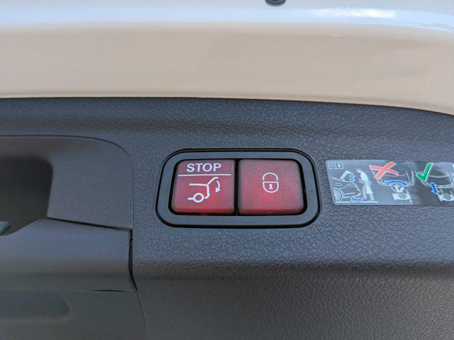 used 2025 Mercedes-Benz GLE 450 car, priced at $65,891