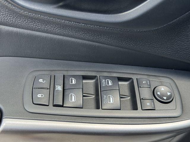 used 2021 Jeep Cherokee car, priced at $18,371