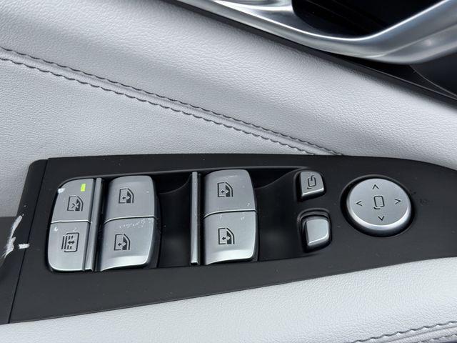 new 2026 BMW X7 car, priced at $93,375