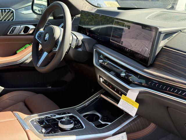new 2026 BMW X7 car, priced at $100,335