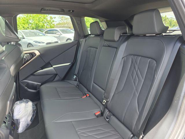 new 2025 BMW X3 car, priced at $55,875