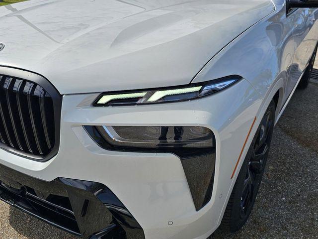 new 2025 BMW X7 car, priced at $97,175