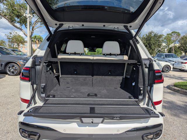 new 2026 BMW X7 car, priced at $124,525