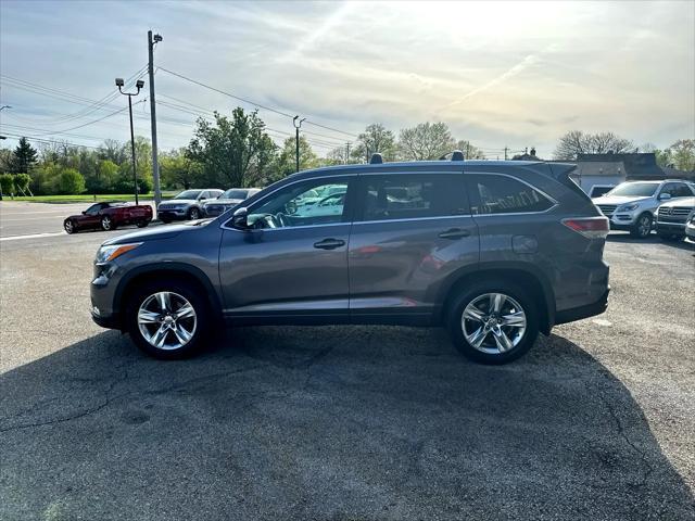 used 2015 Toyota Highlander car, priced at $18,526