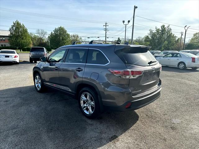 used 2015 Toyota Highlander car, priced at $18,526