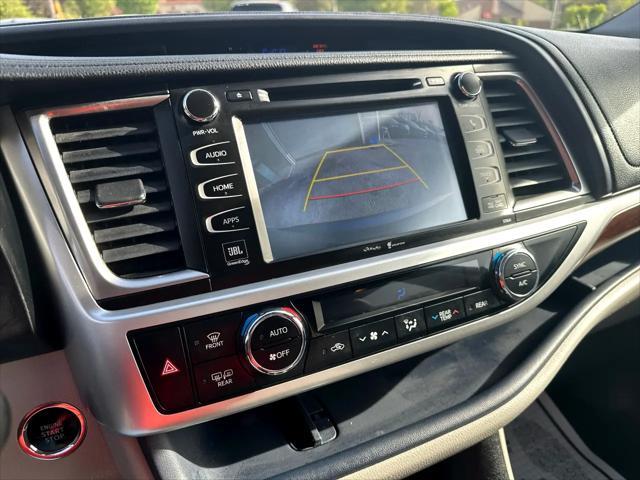 used 2015 Toyota Highlander car, priced at $18,526