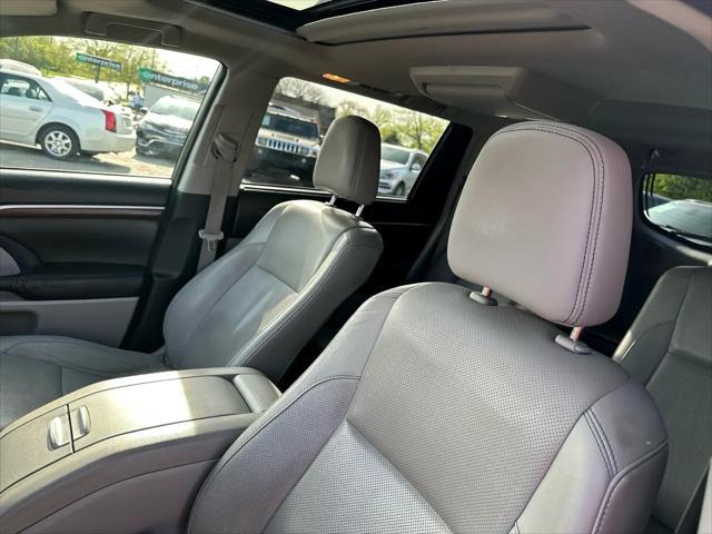 used 2015 Toyota Highlander car, priced at $18,526
