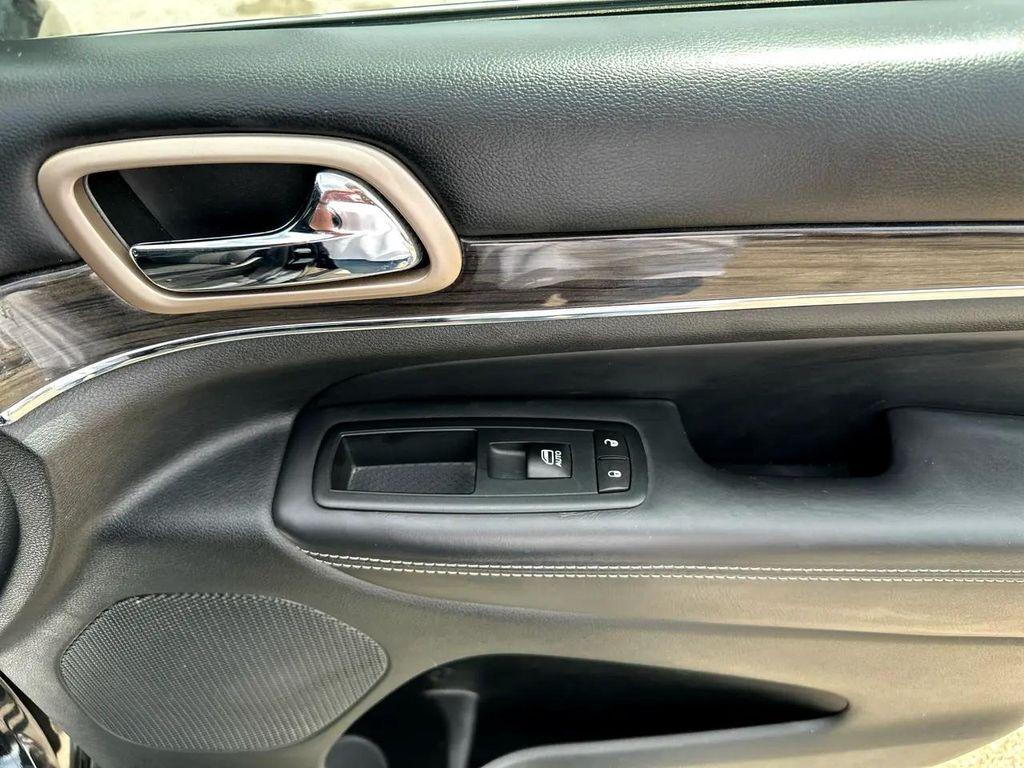used 2015 Jeep Grand Cherokee car, priced at $13,500