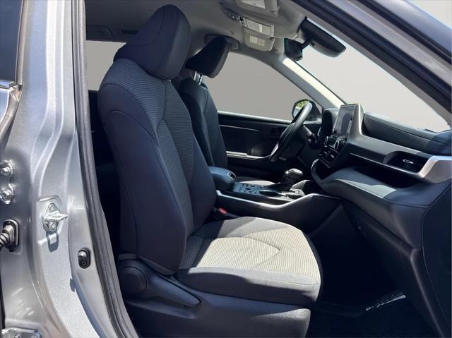 used 2023 Toyota Highlander car, priced at $35,999