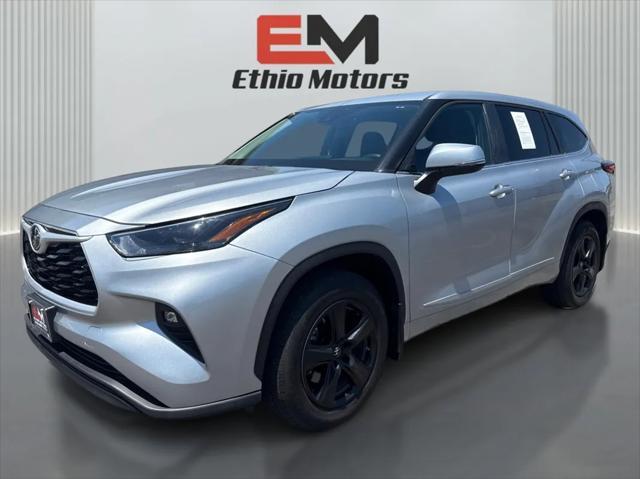 used 2023 Toyota Highlander car, priced at $35,999